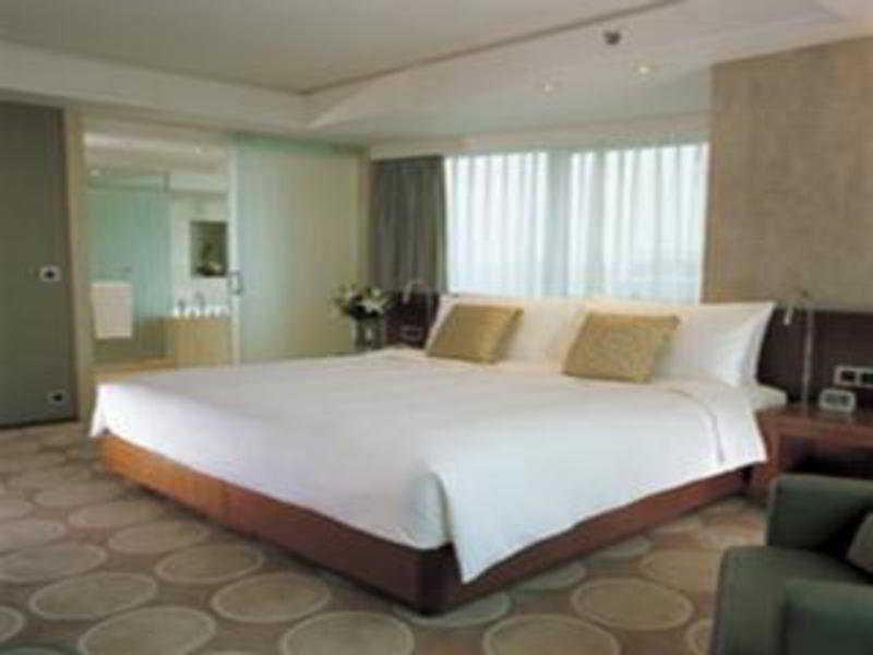The Eton Hotel 4*